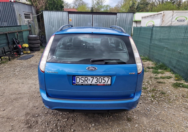 Ford Focus cena 15999 przebieg: 267000, rok produkcji 2011 z Wrocław małe 121